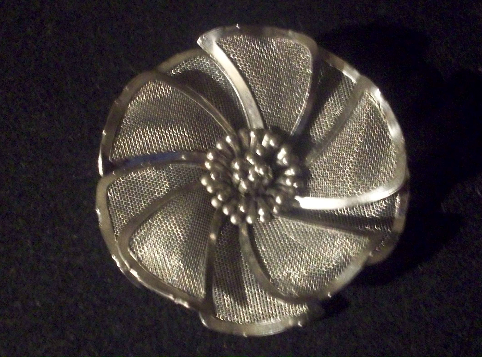 Large 2 3/8″ Diameter Vintage Silver Tone Mesh Flower Brooch Pin Signed BED.