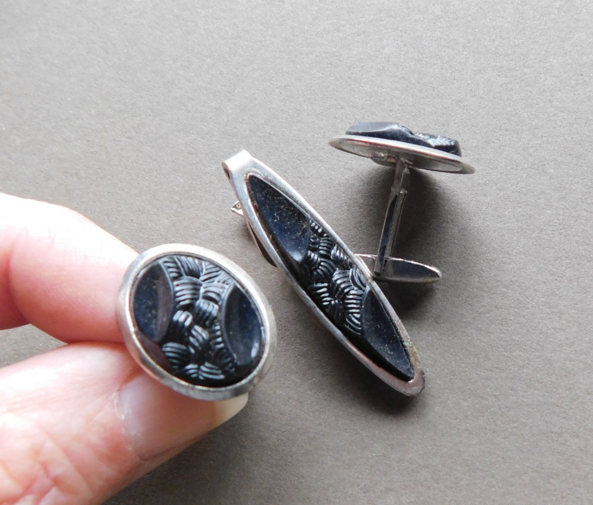 Vintage Matching Tie Clip & Cuff Links Set – Black & Silver tone