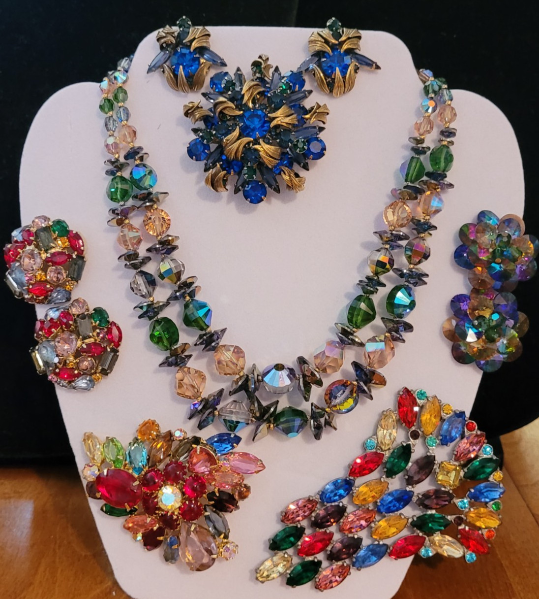 vintage Rhinestone Jewelry Lot Many Signed 125 Pieces