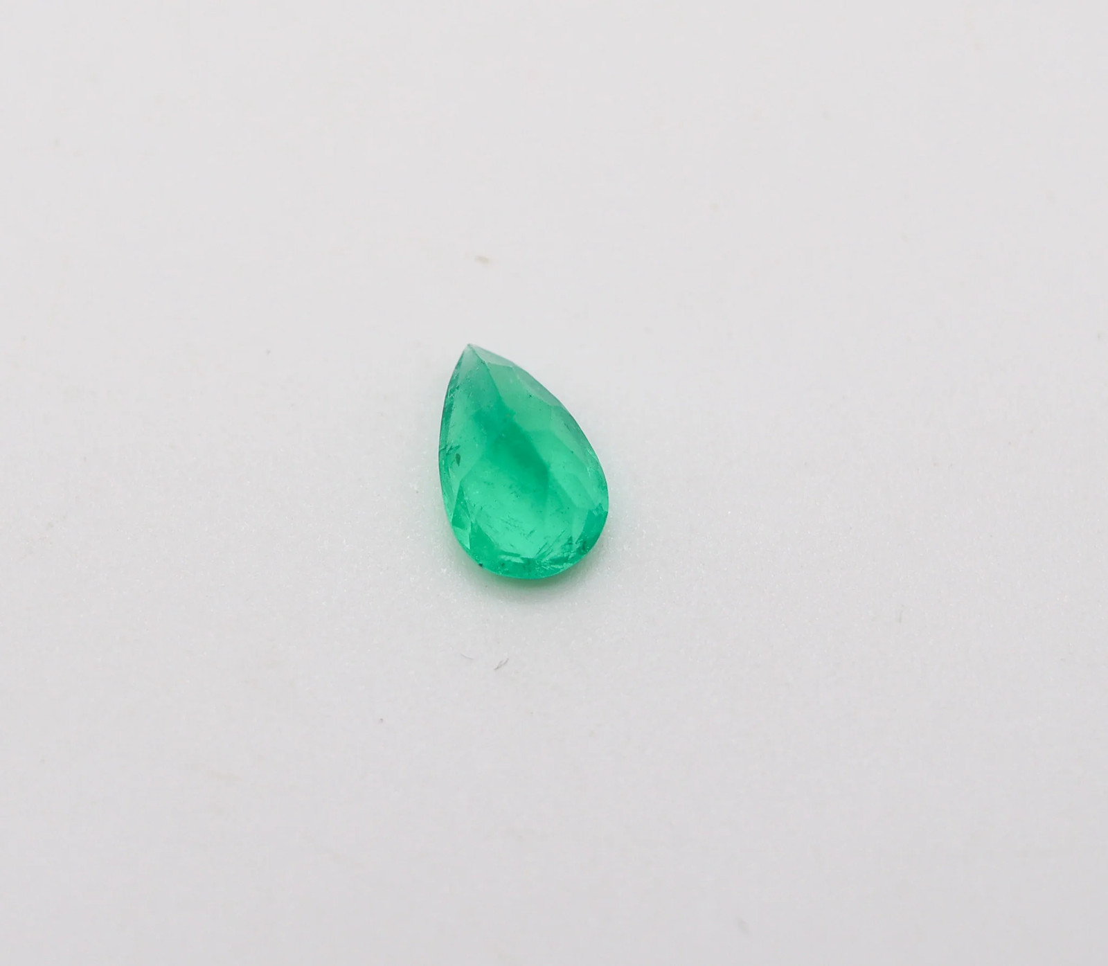 CERTIFIED Emerald Pear Shaped Vivid Green 1.91 Carats AGL-1127036