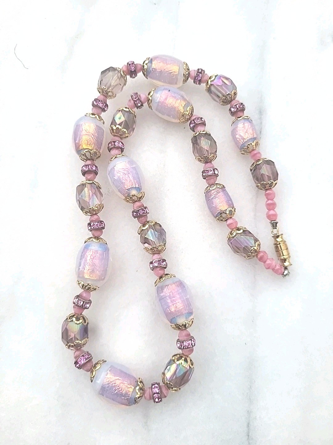 SALE! VINTAGE FIREY OPALESCENT FOIL LILAC PINK PURPLE GLASS BEAD NECKLACE HEAVY