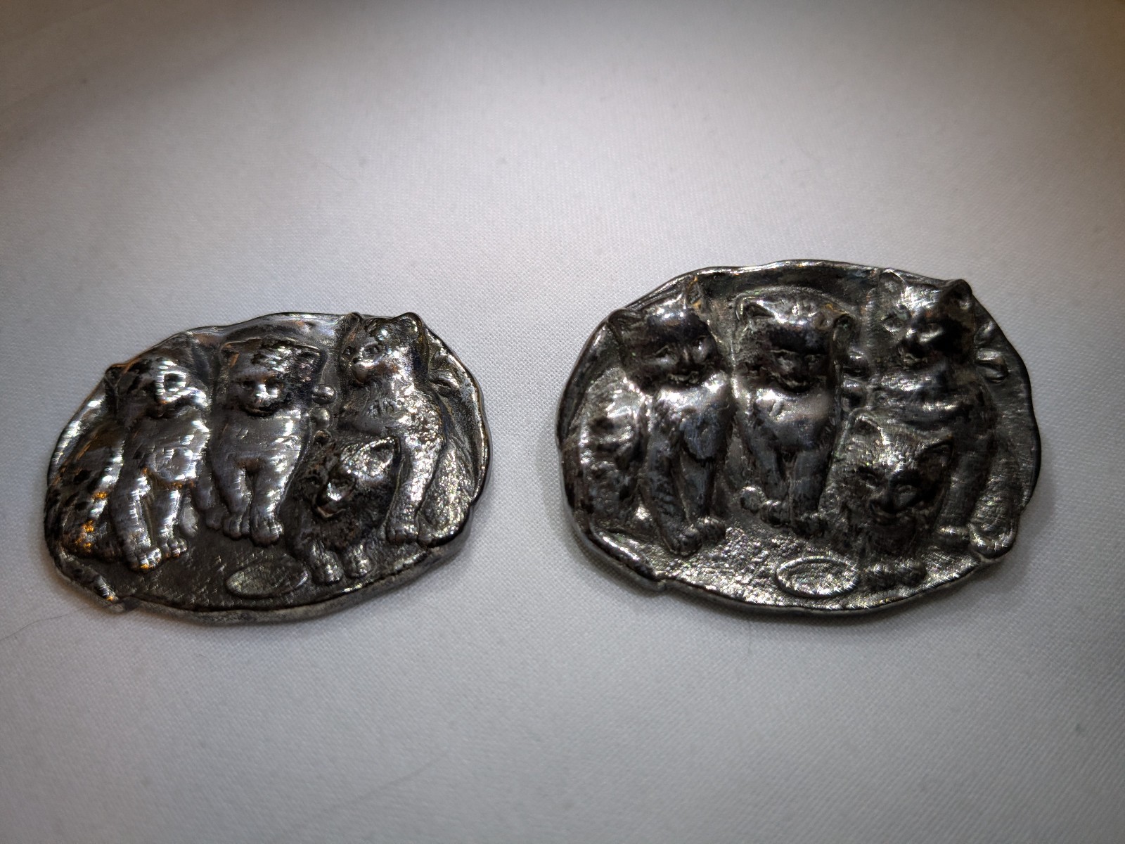 Vintage Pewter‑Tone Cat Brooch Lot of 2 – Sculpted Oval Pins – 1.5″ – Cast Metal