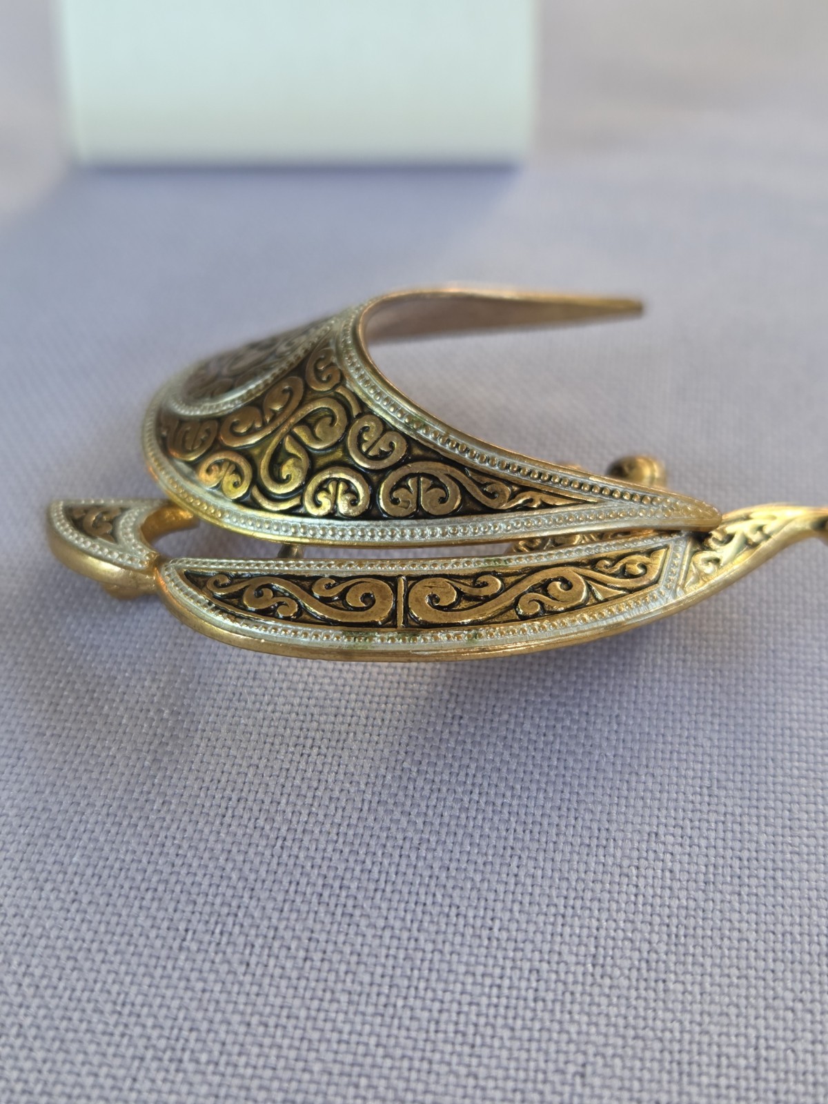 Spanish Damascene Sail Boat Brooch Women’s Vintage Gold Tone Pin Ship Jewelry