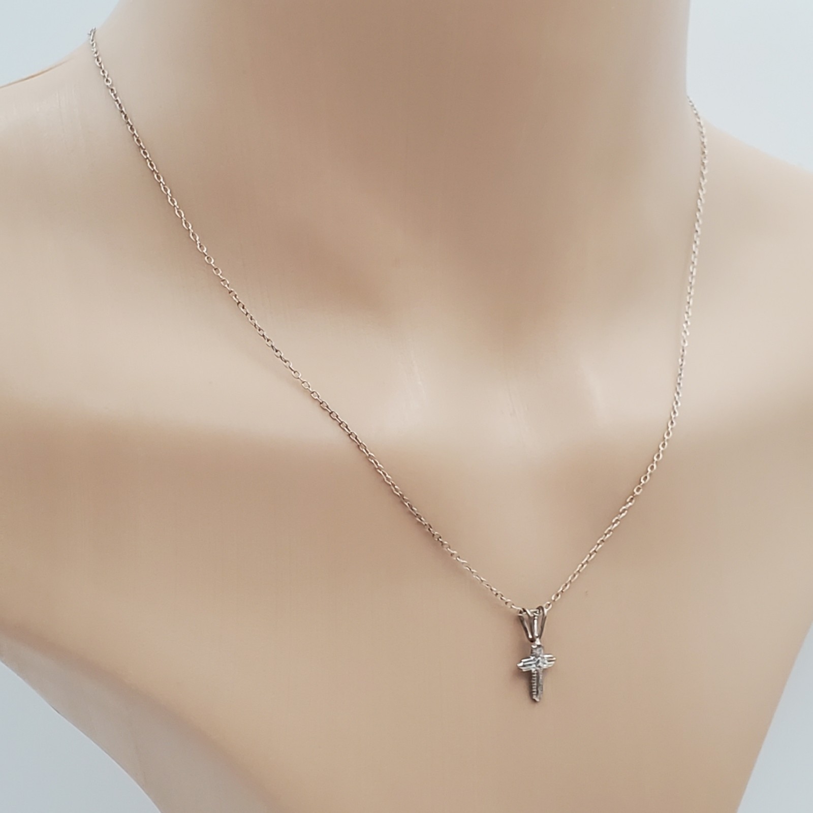 VTG 925 CZ Cross 16in Dainty Necklace 925 Sterling Silver 6.6gtw Tiny Signed JCM