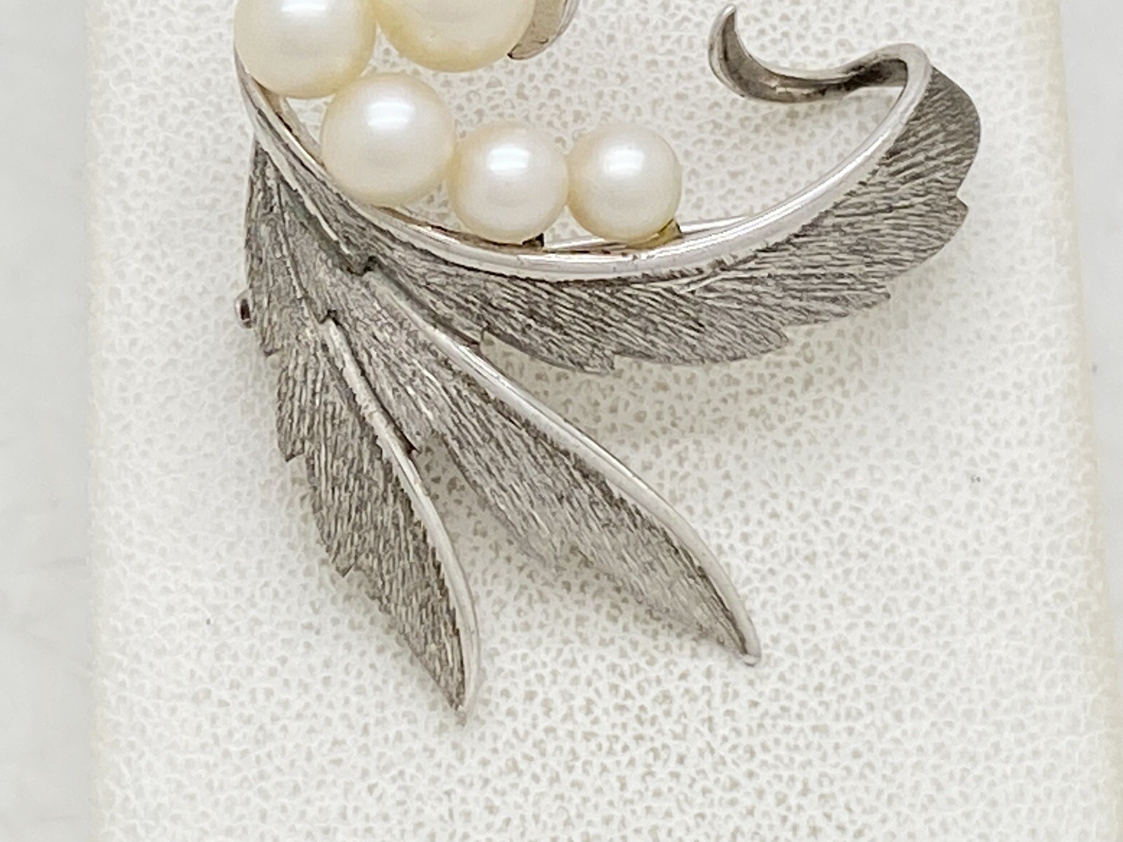 Vintage Signed Mikimoto Sterling Silver 5 Pearl Pin Brooch 4.5-6mm 1-1/8” 5g