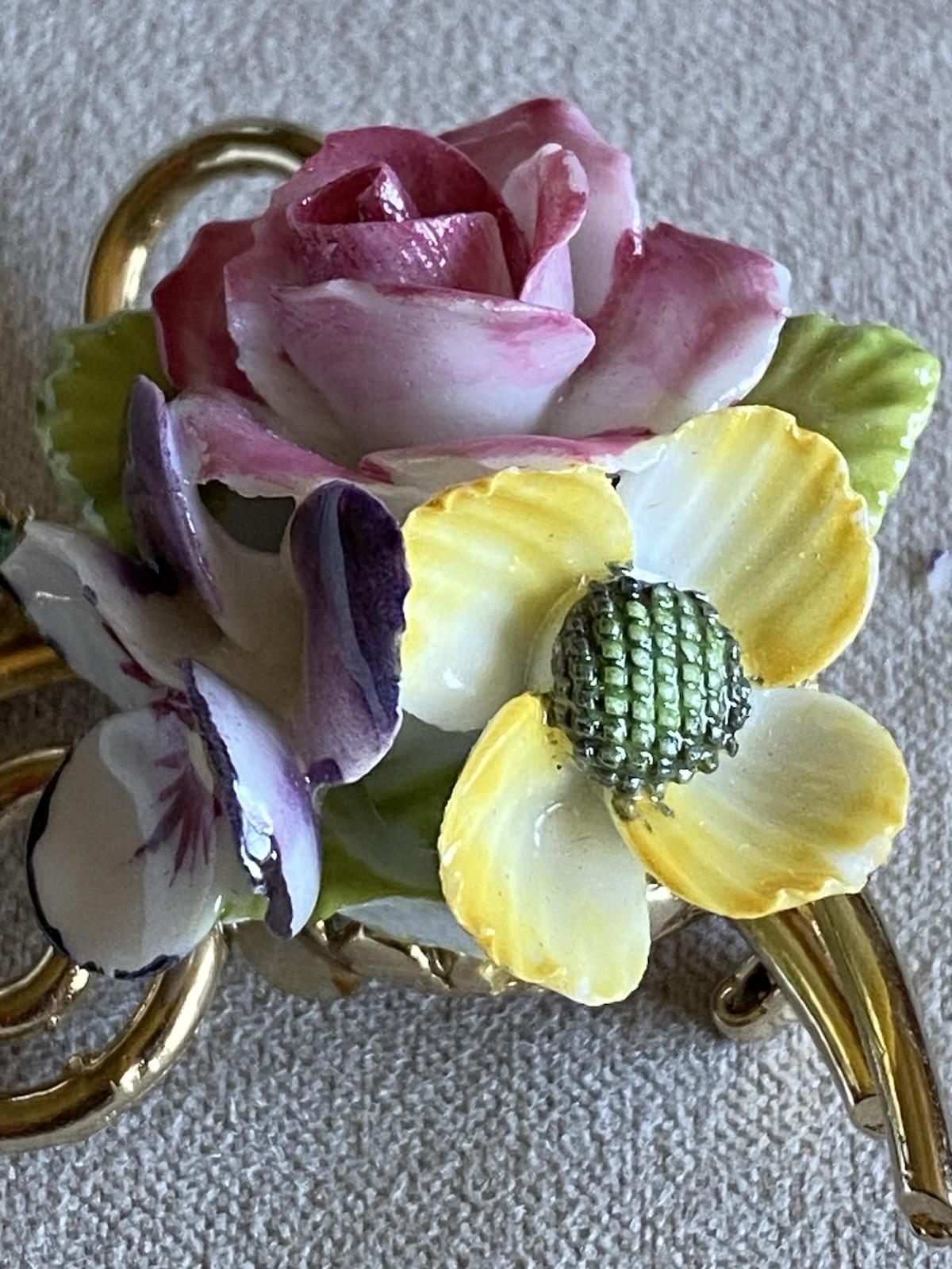 Vintage Coro Floral Bouquet Brooch Porcelain Rhinestone Gold Tone Pin As-Is