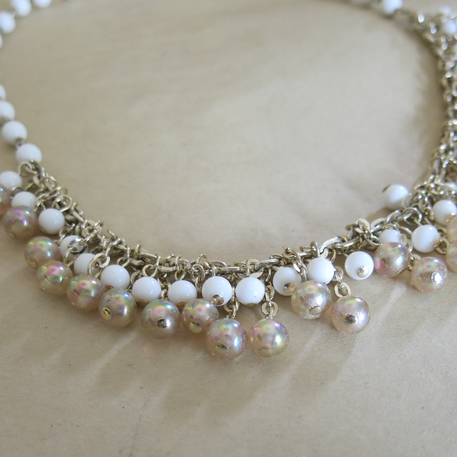 Vintage Japan White & Iridescent Plastic Beaded Necklace 1950’s 17.5 in [3933]