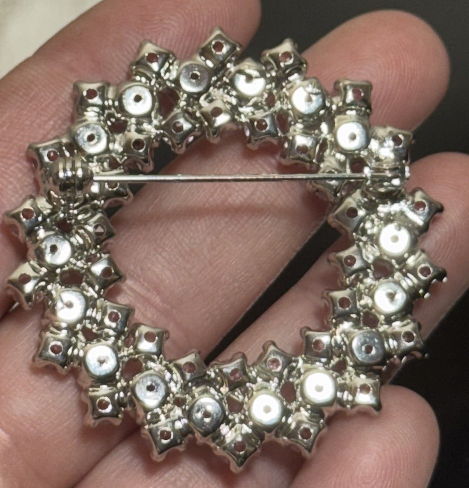 Vtg Crystal Rhinestone Brooch Wreath Pink Glass Round Cluster Prong Set