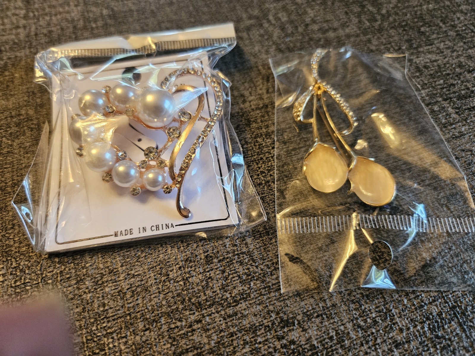 Pearl heart brooch and a tulip flower brooch,rhinestone and artificial pearls.