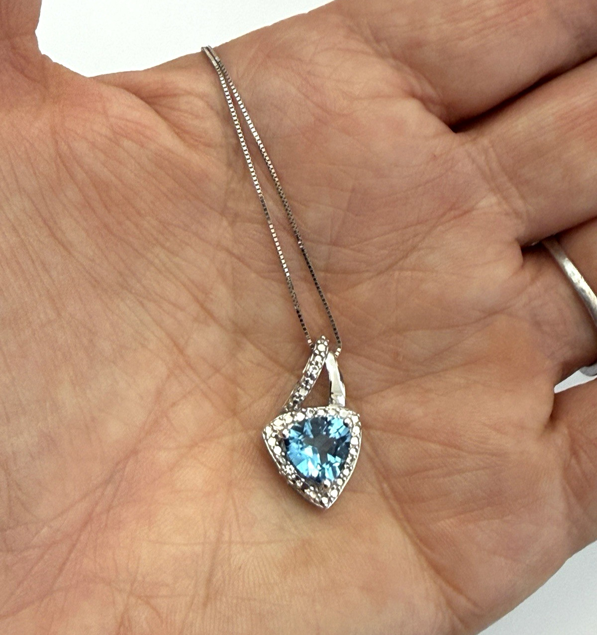 Trillion Cut Blue Topaz Pendant 8 x 8mm and Necklace 18″ Sterling Silver 925 NIB