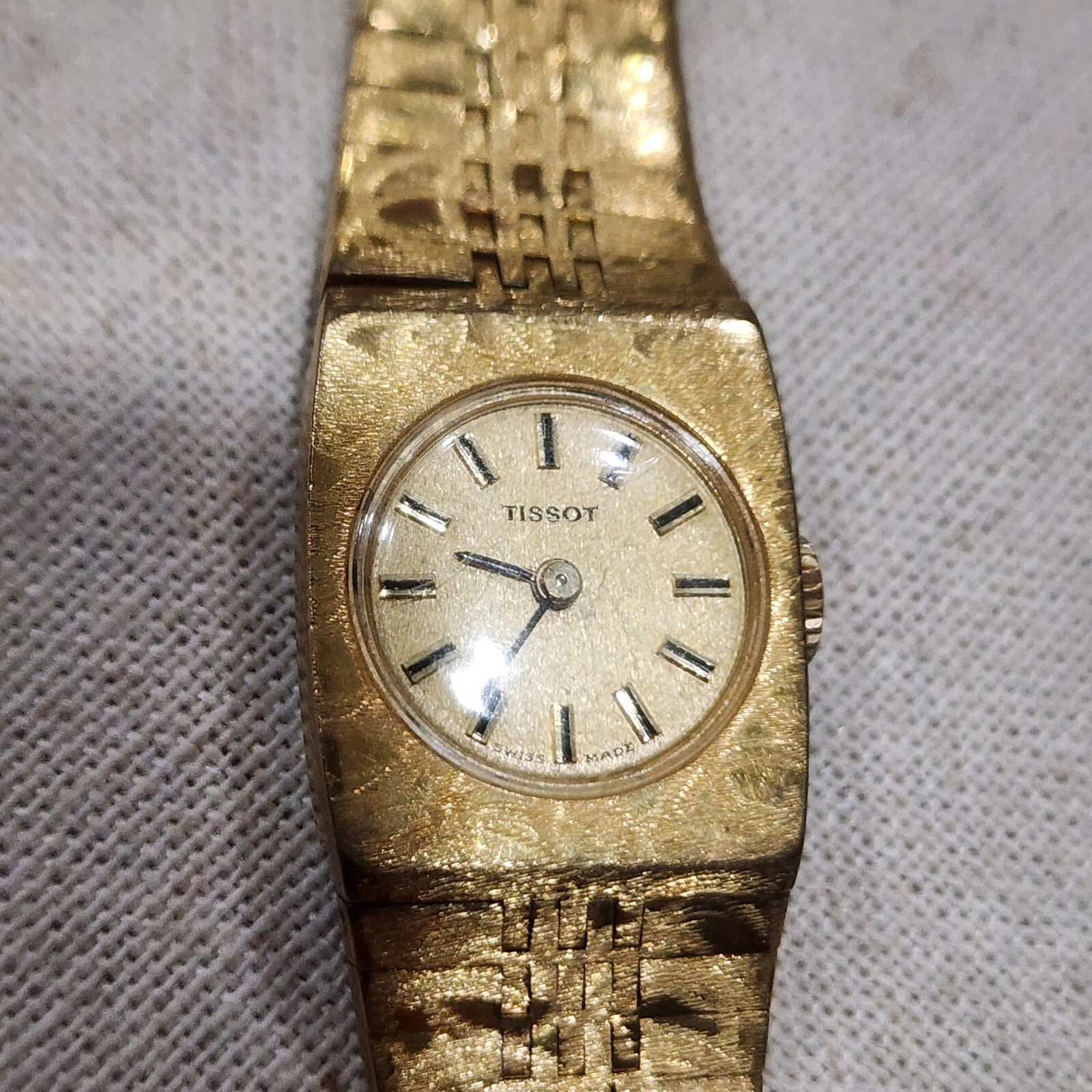 Vintage Women’s Ladies Tissot Gold Plated Mechanical Hand Wind Watch 6.5 Inches