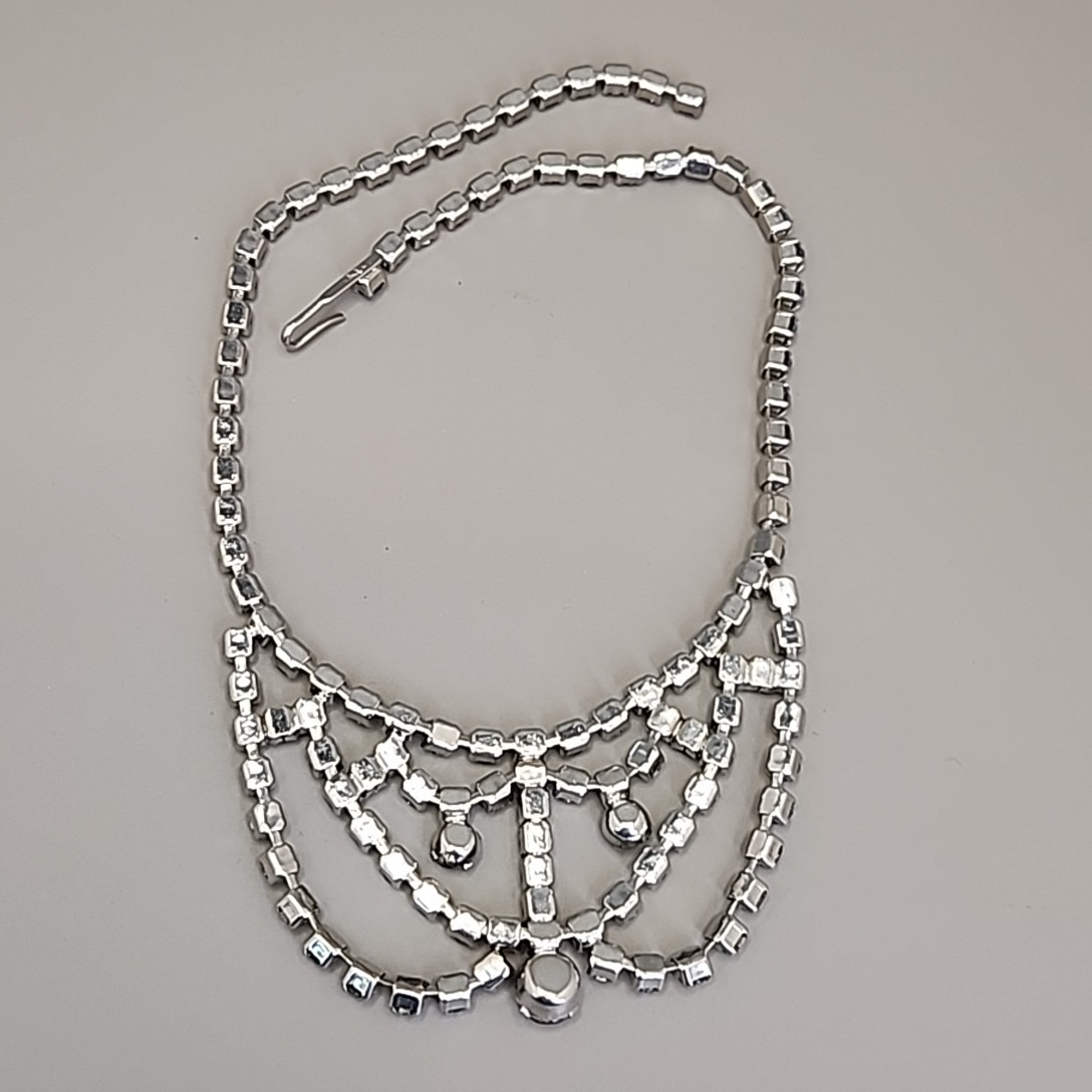 Vintage Aurora Borealis Rhinestones Necklace Blue Festoon Collar 14.5″