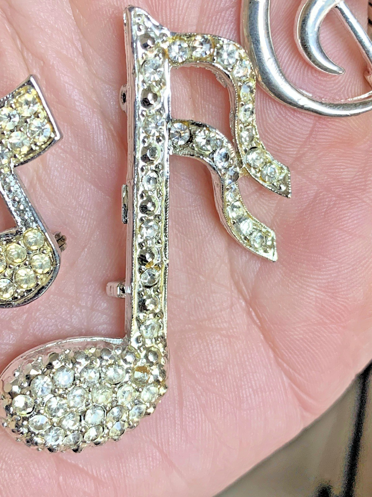 Vintage Musical Brooch Lot 21pc Treble Clef Notes Rhinestone Figural Gold Silver