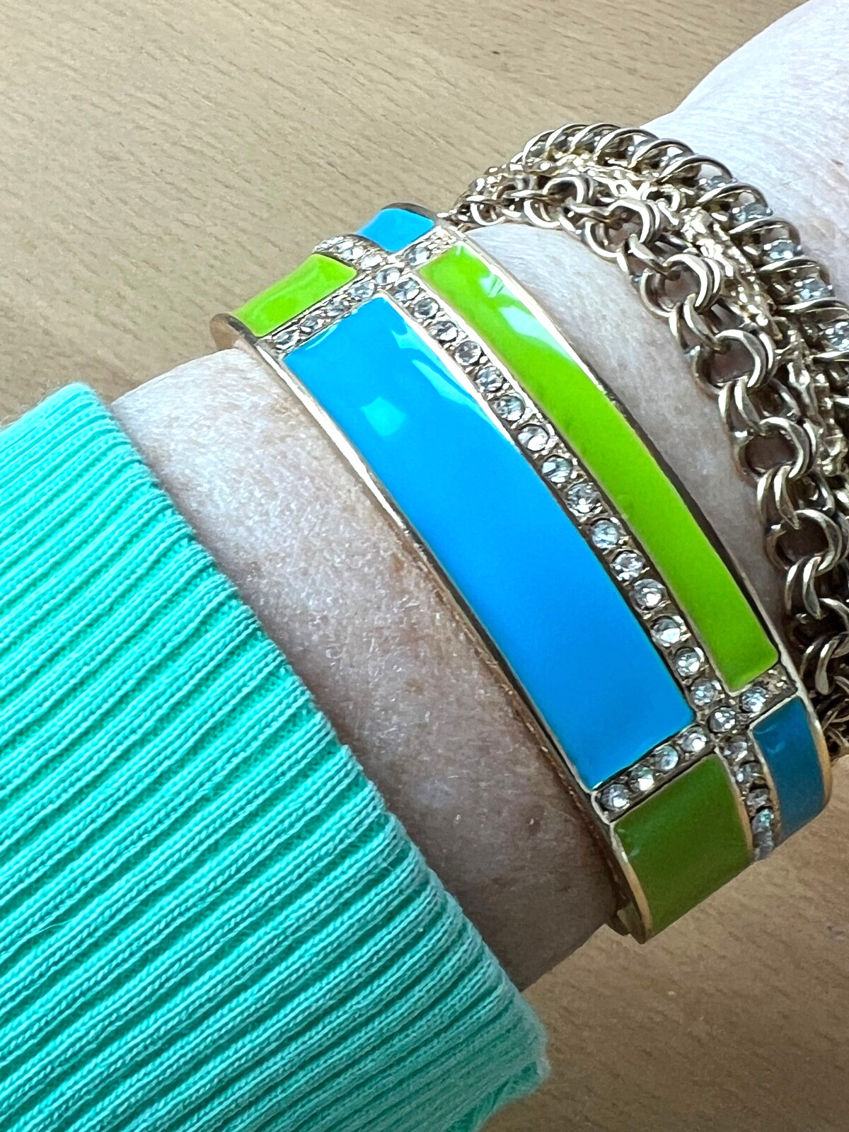 VINTAGE VIVID NEON GREEN & BLUE ENAMEL RHINESTONES HINGED WIDE BANGLE BRACELET