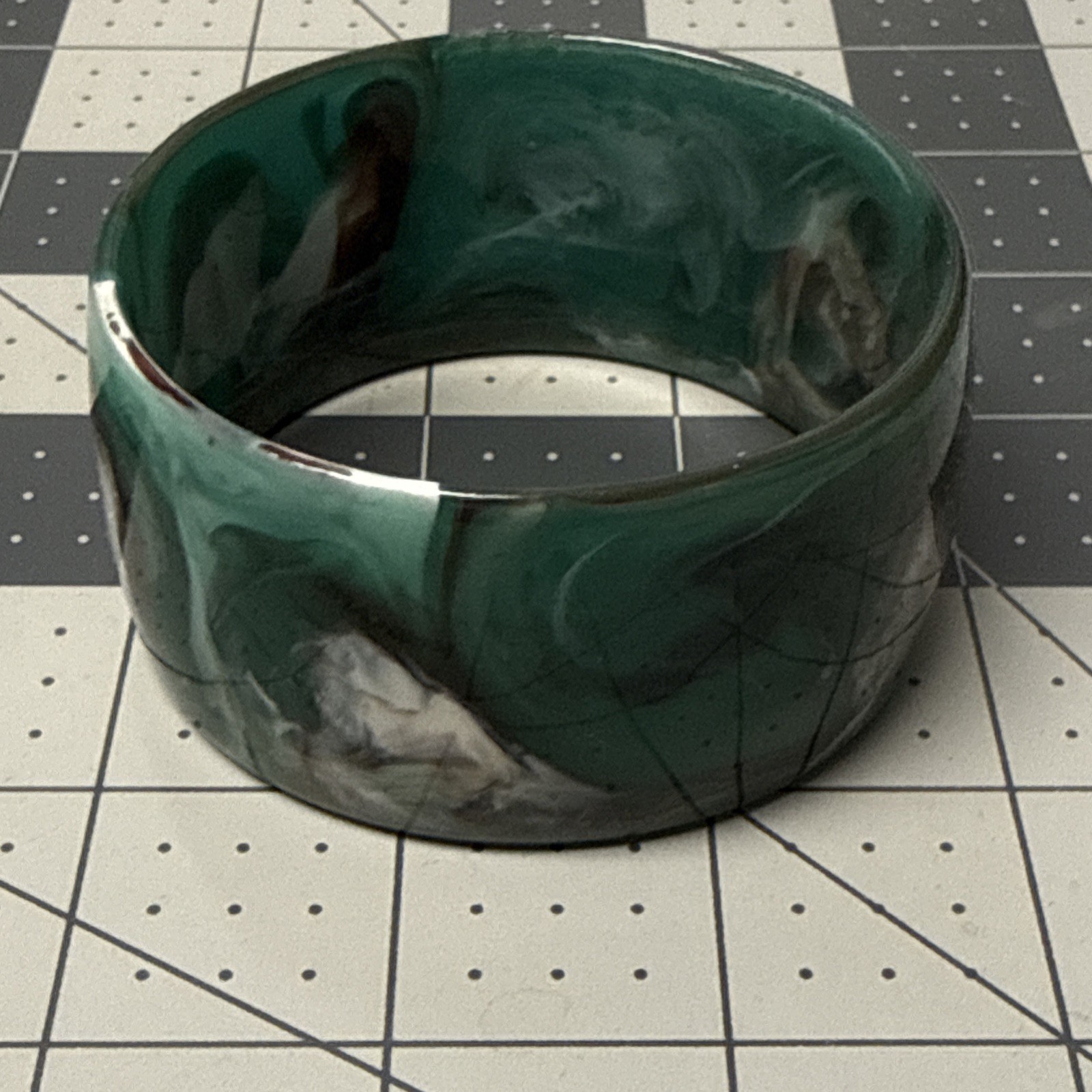 Vintage 70s Marbled Lucite Wide Bangle Bracelet Green White Black 1 3/8″ wide