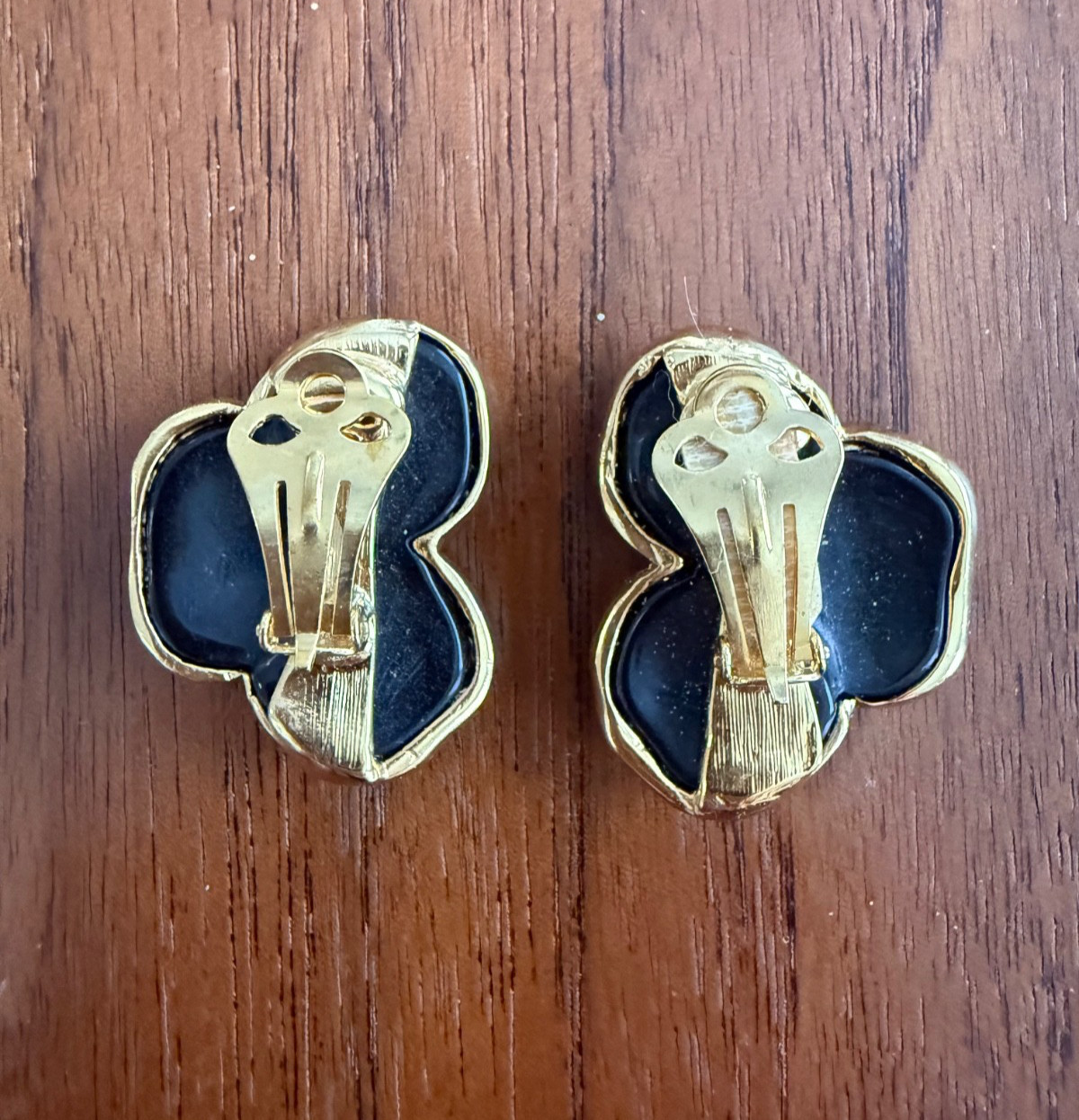 Replica Made In Italy Pansy Flower Earrings Resin Rhinestone Gold Plated Clip On