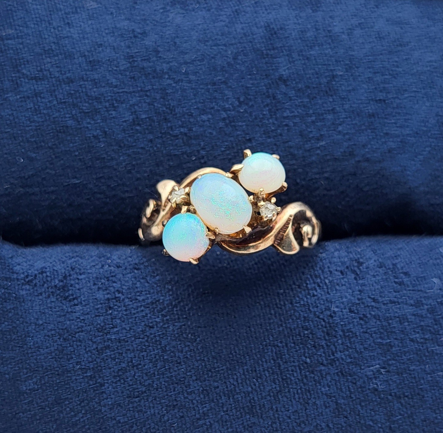 Antique Victorian 10K Gold Trilogy Opal & Diamond Ring Sz 4.25