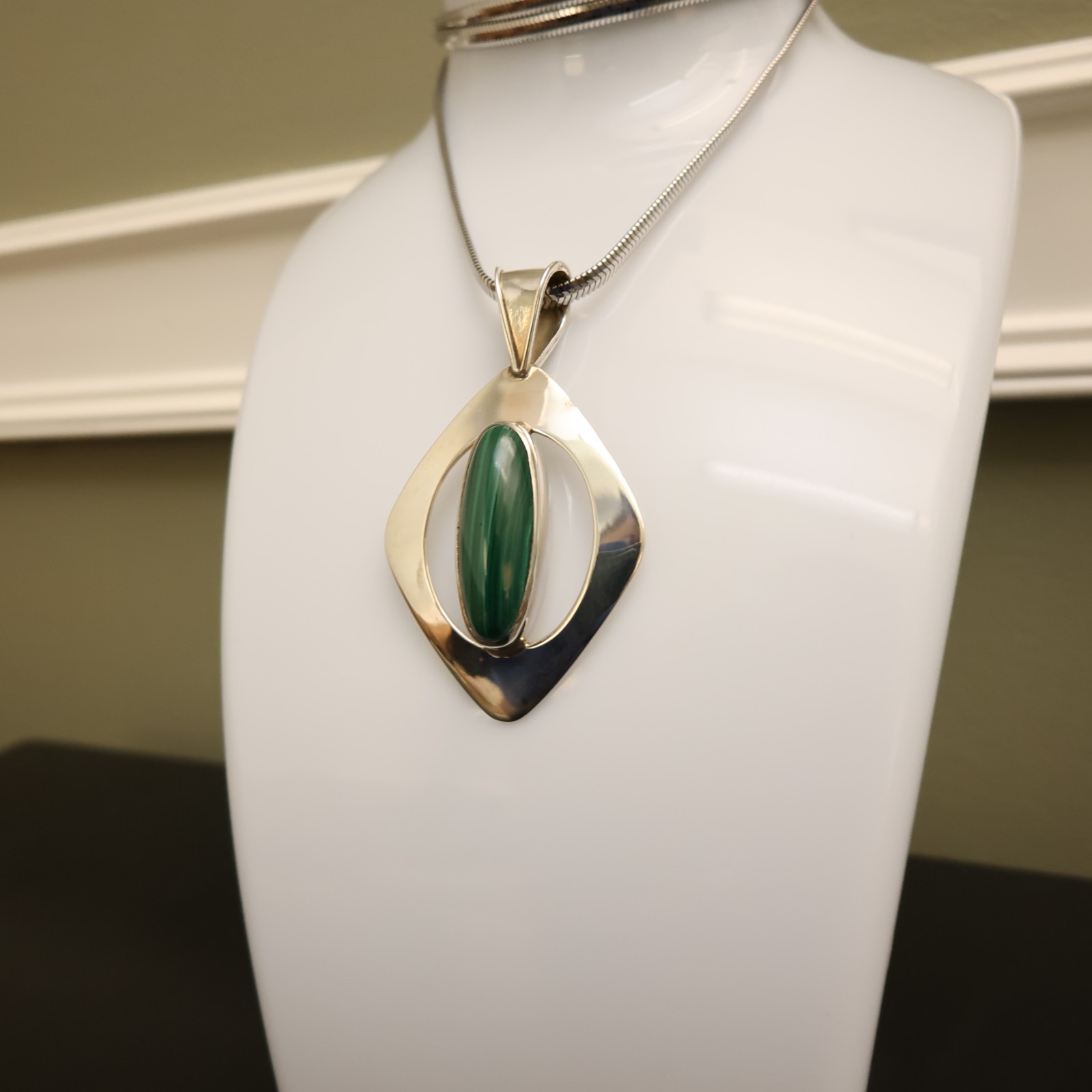 Dominique Dinouart pendant DDD malachite Milor 925 sterling silver omega chain