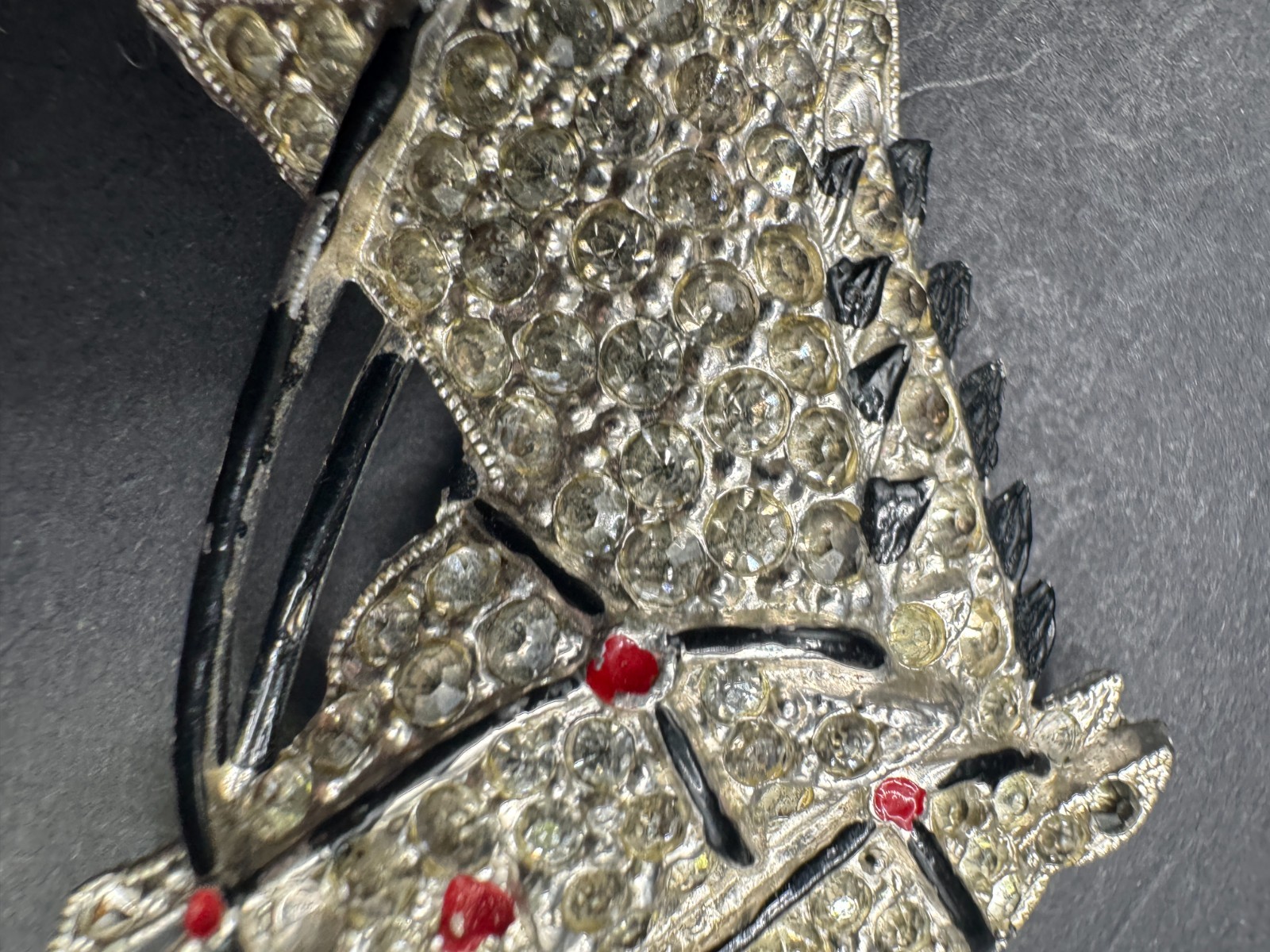 Doulble Horse Heads Equestrian Race Horse Rhinestone & Enamels (Missing Stones)