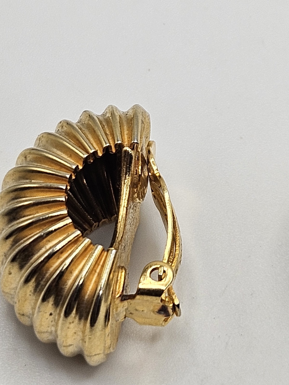 Vintage Gay Boyer Gold Tone Ribbed Dome Clip On Earrings Signed