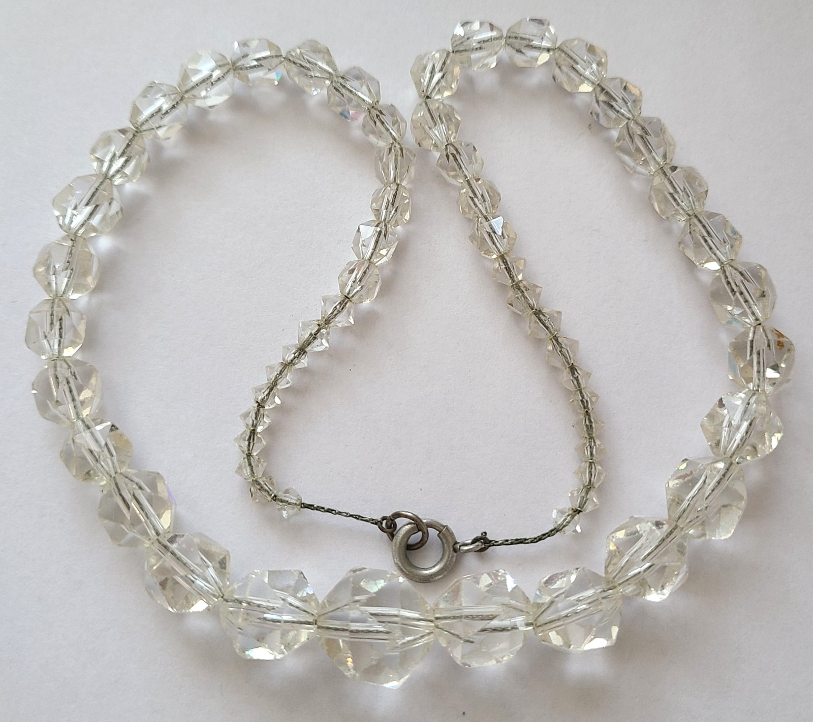 VINTAGE STUNNING CLEAR AURORA BOREALIS FACETED GLASS NECKLACE ON CHAIN
