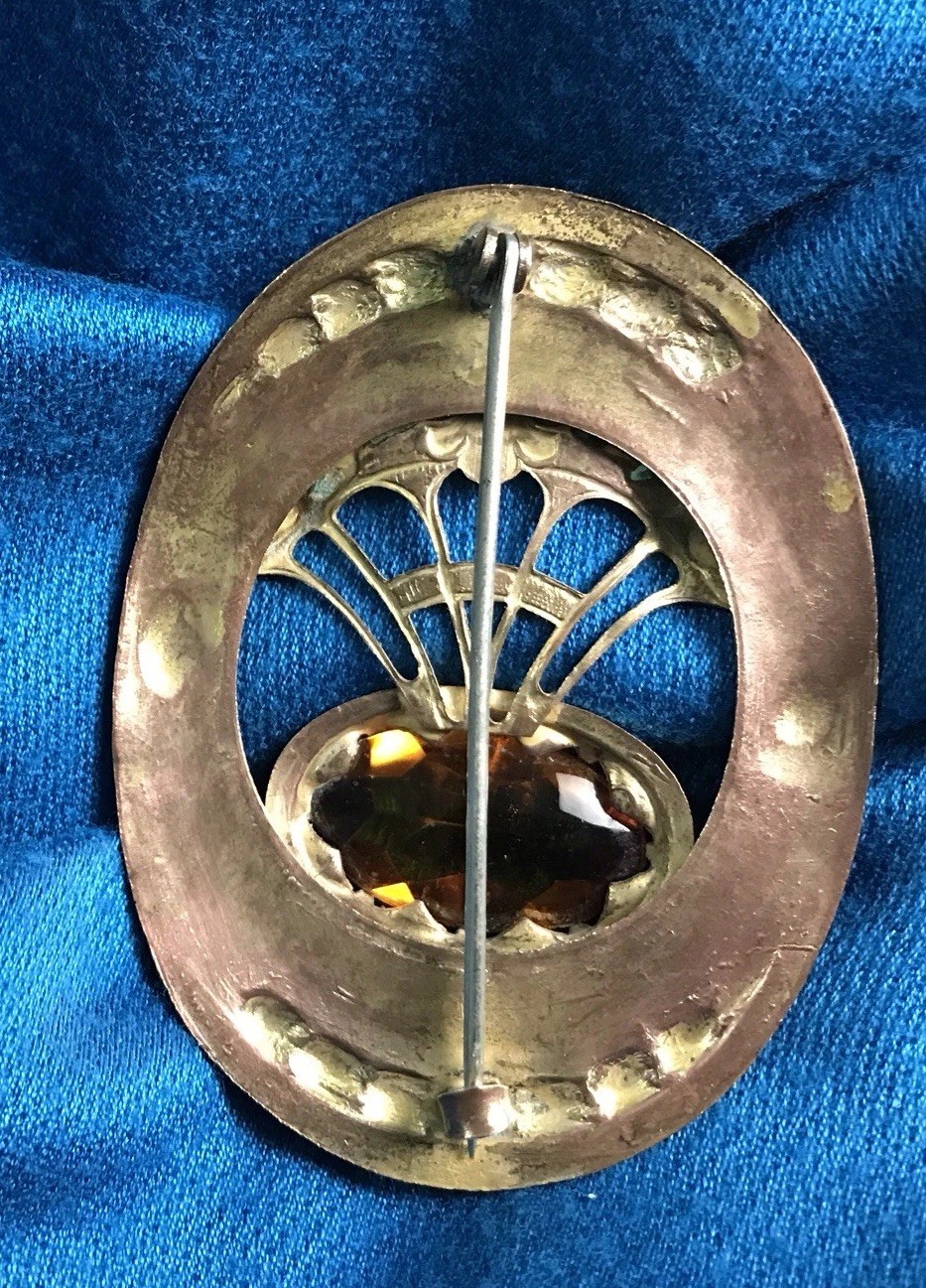 VTG Jewelry Brass/Metal Brooch W/ Amber Faceted Stone-Raised Detail On Metal