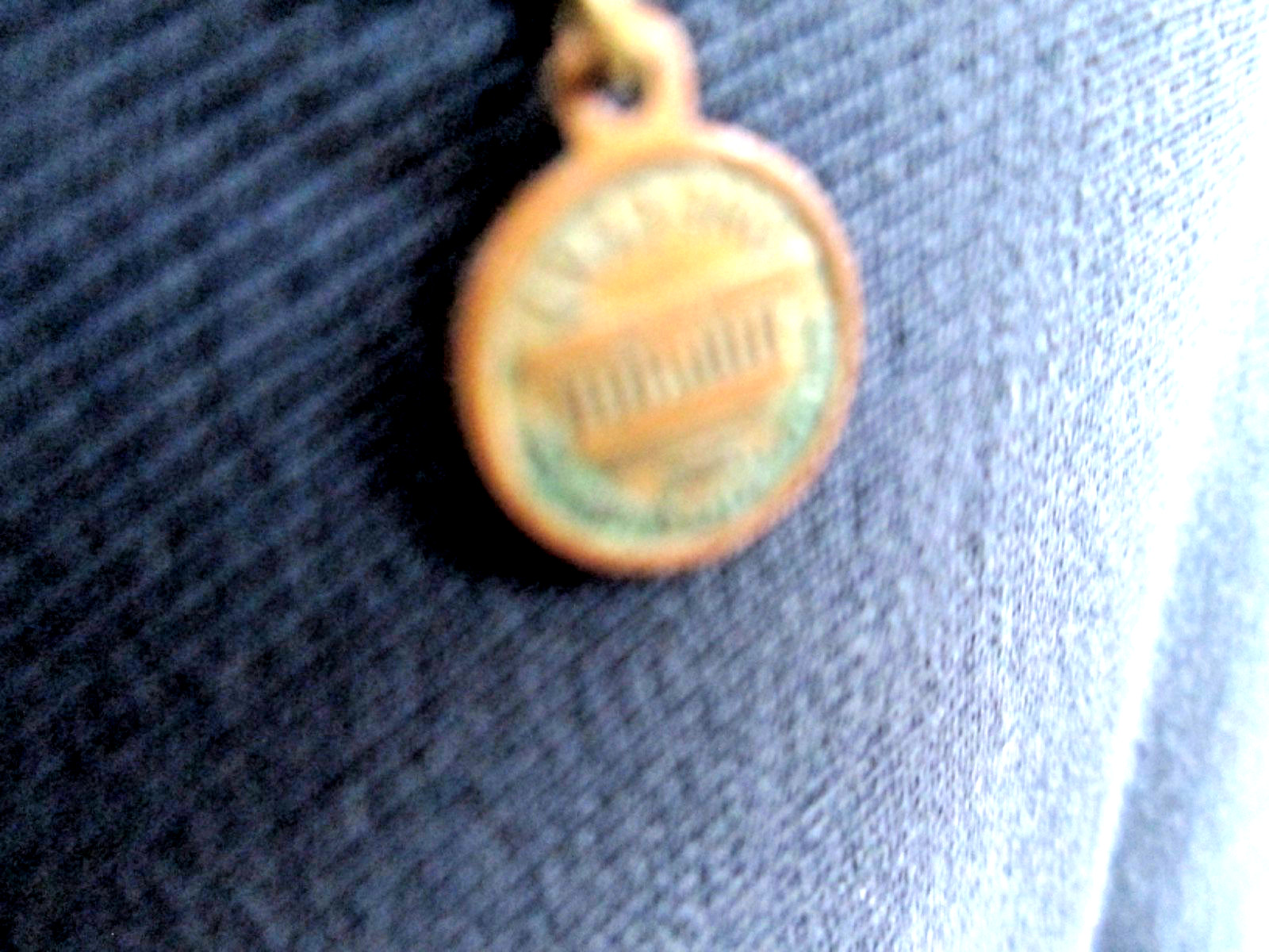 Vintage Miniature Lincoln Cent 1964 Necklace 1 cm Wide Tarnished