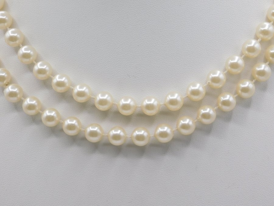 A595-VINTAGE NECKLACE~FAUX PEARLS~LIGHT WEIGHT~34″~NO CLASP~CLASSIC LOOK