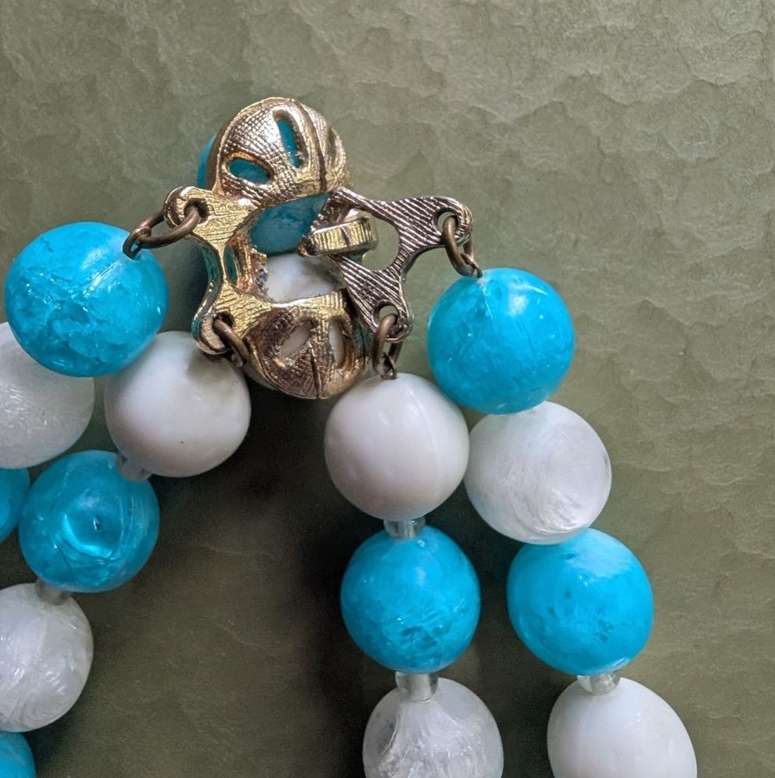 Kramer Vintage Deadstock Blue And White Beaded Necklace And Clip On Earrings