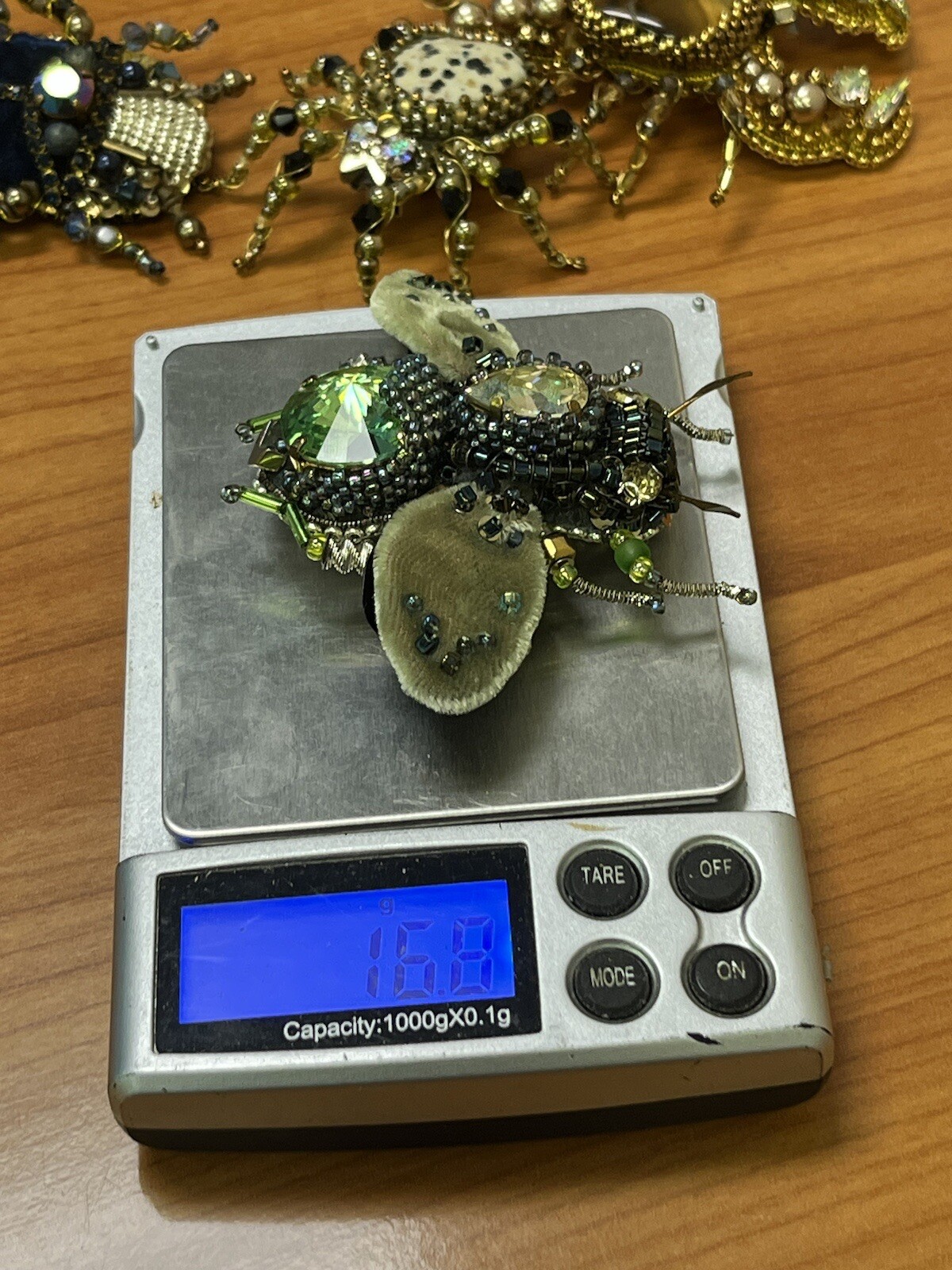 brooch, silver tone, bunch of grapes, Swarovski crystals. new. hand made.