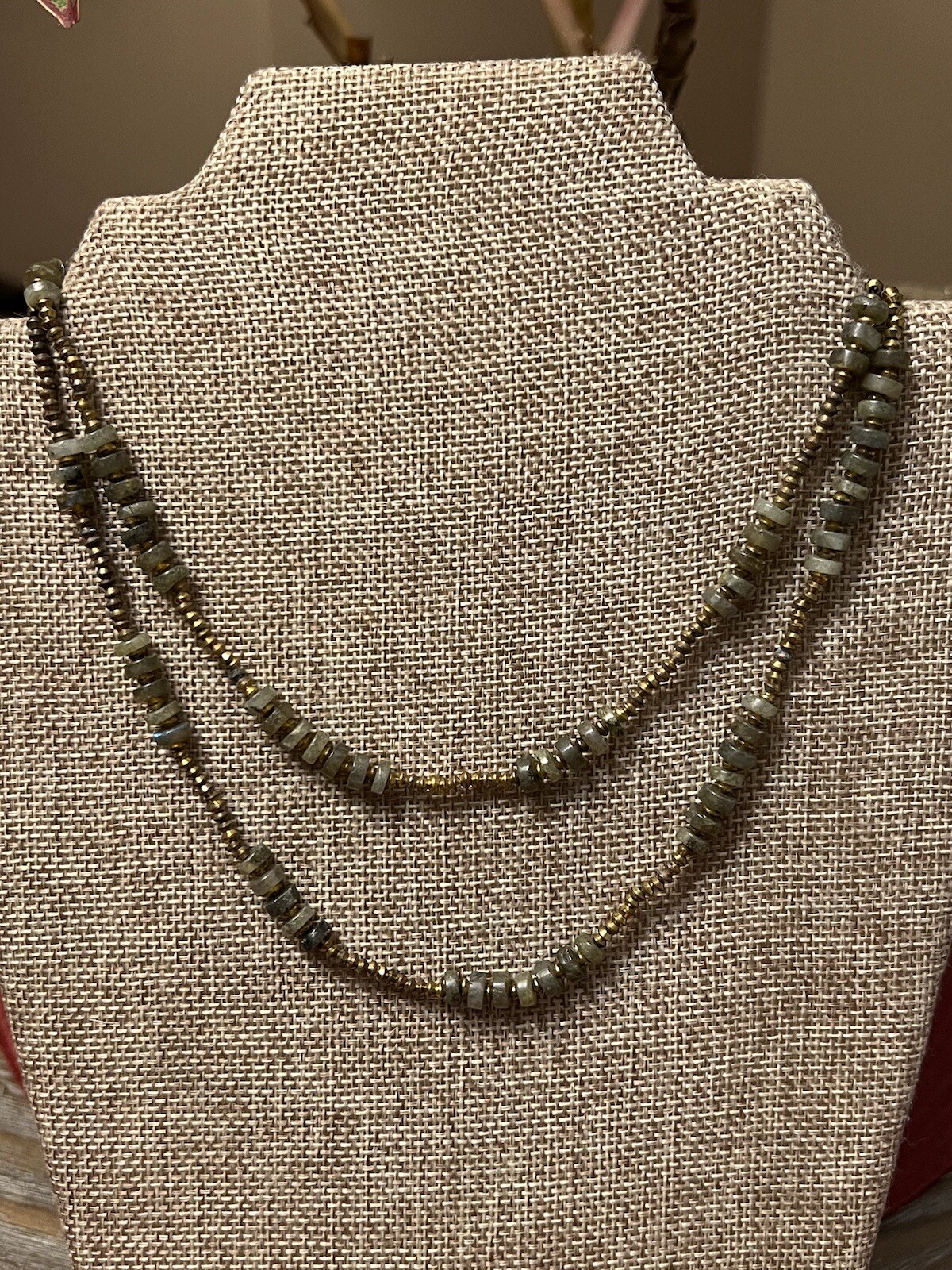 ESTATE ARTISAN LONG GOLD TONE LABRADORITE STONE NECKLACE 33” HOOK CLASP