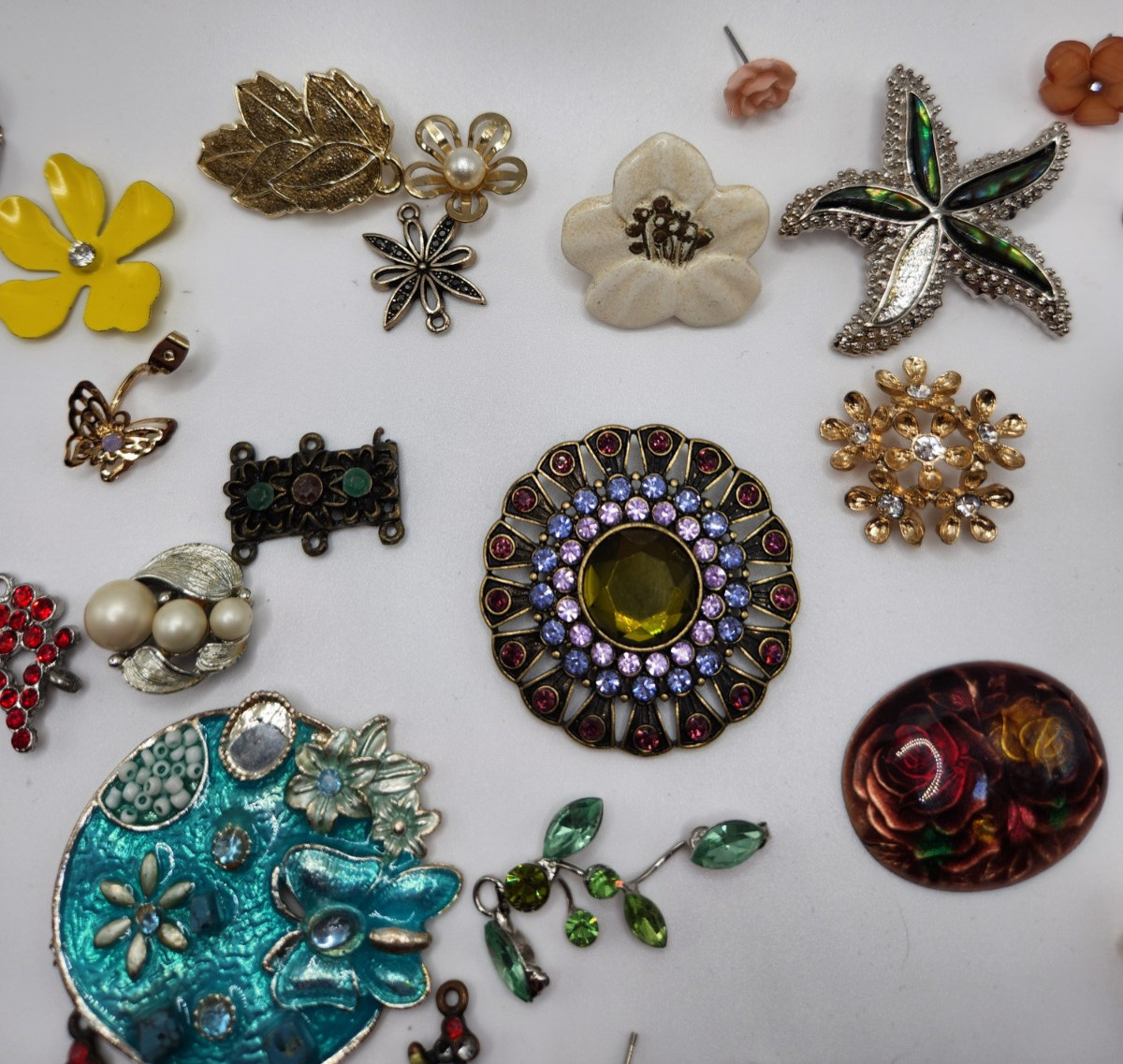 Flower Craft Jewelry Pieces Junk Drawer 30 Different Pieces