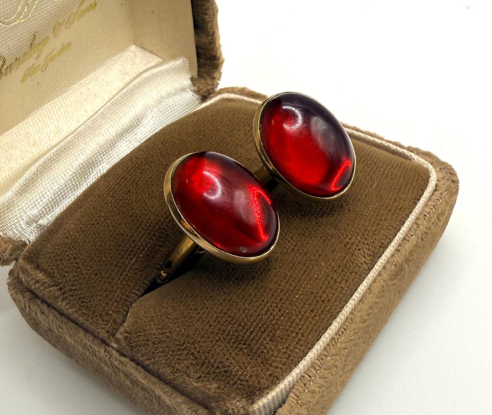 Vintage Hadley red oval jelly cabochon and gold tone cuff links
