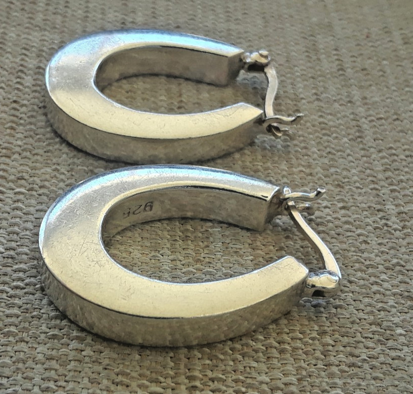 Vintage Sterling Silver Chunky Squared Horseshoe Hoop Earrings About 1″x3/4″