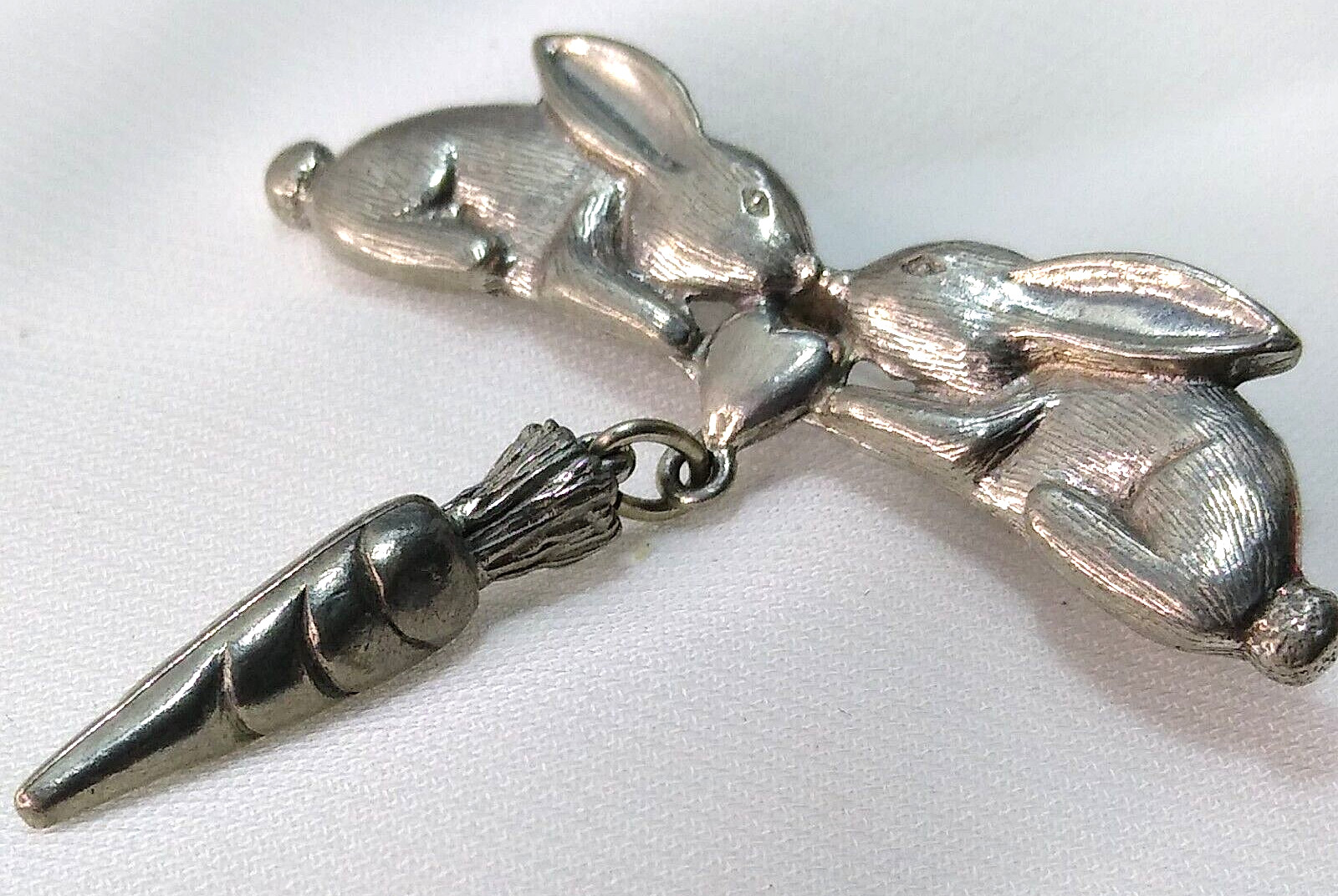 CLIFT Double Heart Rabbits w/Carrot Charm VTG Pewter Metal Pin 2″ Designer!