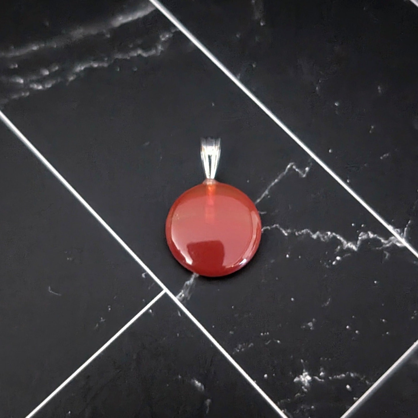 Vintage Pendant – 0.5″ – Small Red Circular – No Chain Included