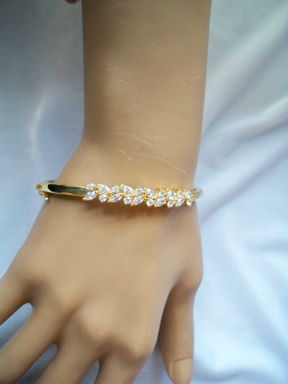Vintage Open Back Crystal Stone Accents Polished Gold Tone Hinged Cuff Bracelet