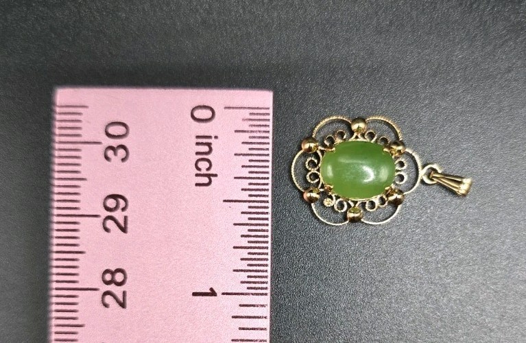 ​Vtg Gold on Sterling Silver Filigree Jade Cabochon Flower Pendant Vermeil 1.5g