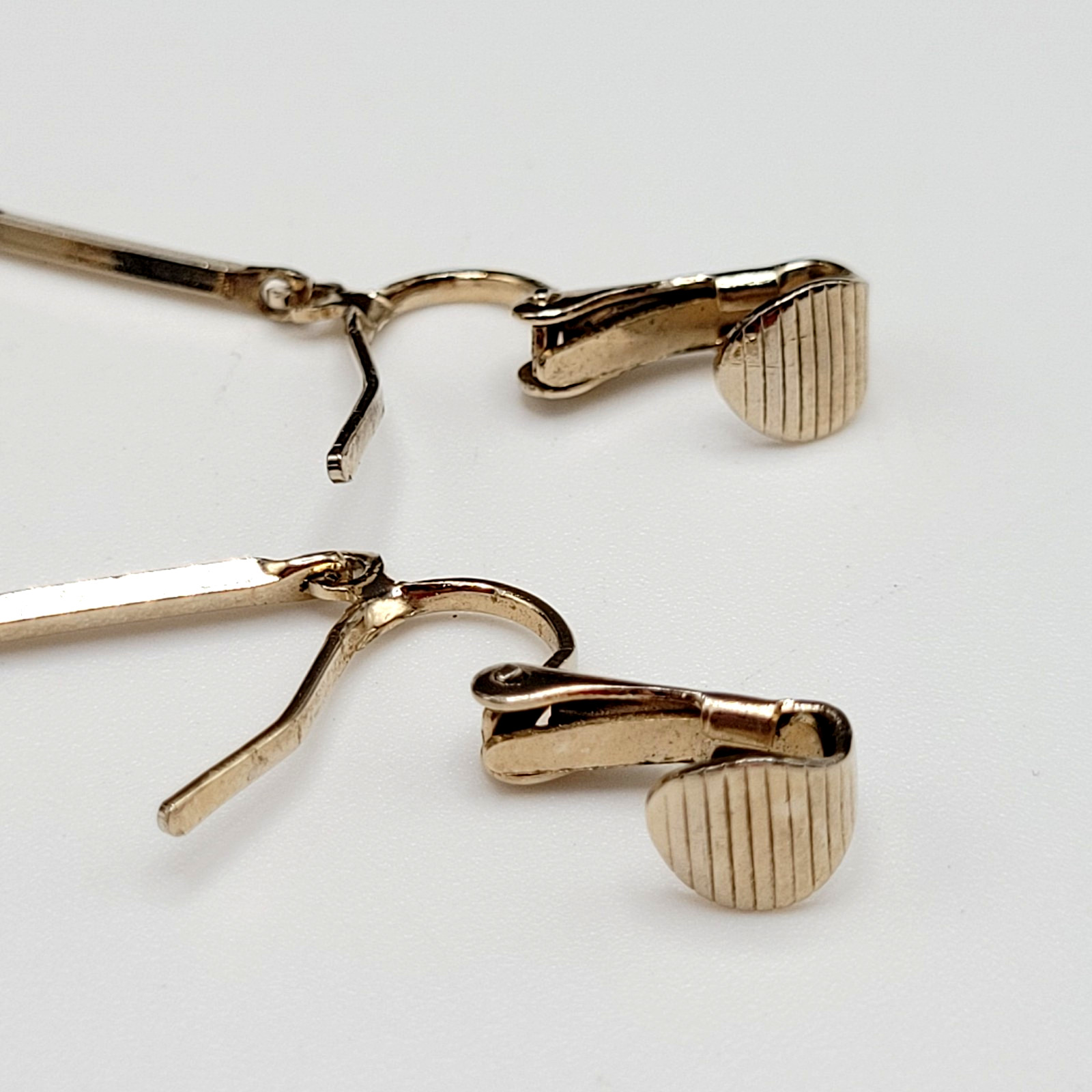 Minimalist Art Deco Drops Black Bicone Crystal Gold Tone Vtg Clip On Earrings