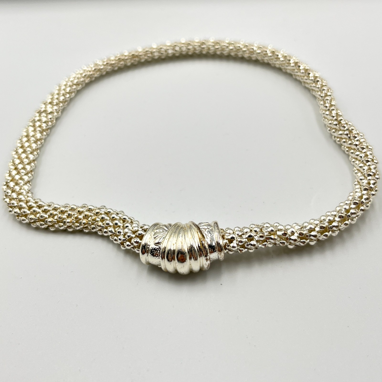 Vintage Retro Silver Tone Popcorn Mesh Link Necklace Ribbed Shell Centerpiece
