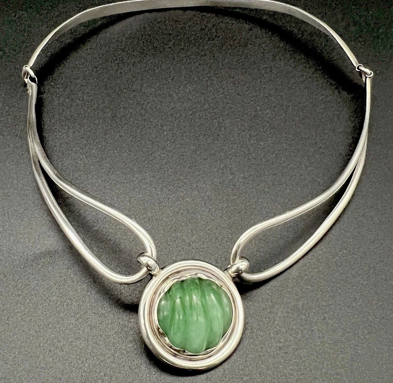 Vintage Carved Green Jade Modernist Sterling Silver Choker Collar Necklace 44g