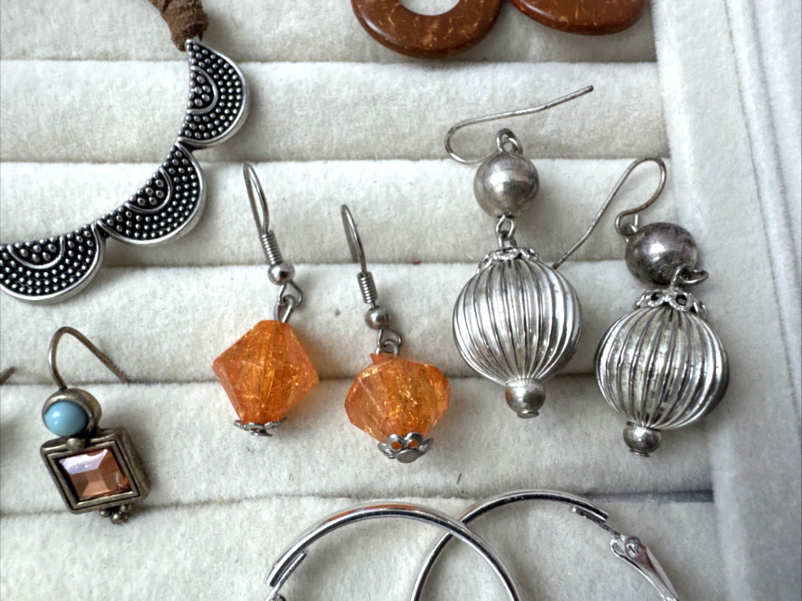 8 pc earthTones VTG Earrings LOT 1980s 90s boho hippie witchy y2k textured metal