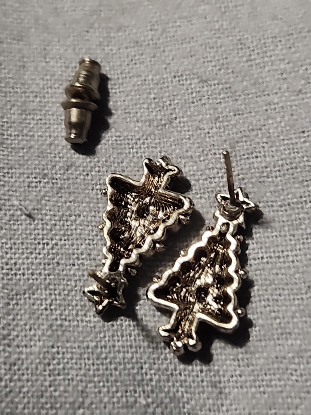Christmas Tree Brooch/Pin/Pendant Matching Silvertone Peirced Earrings Vintage
