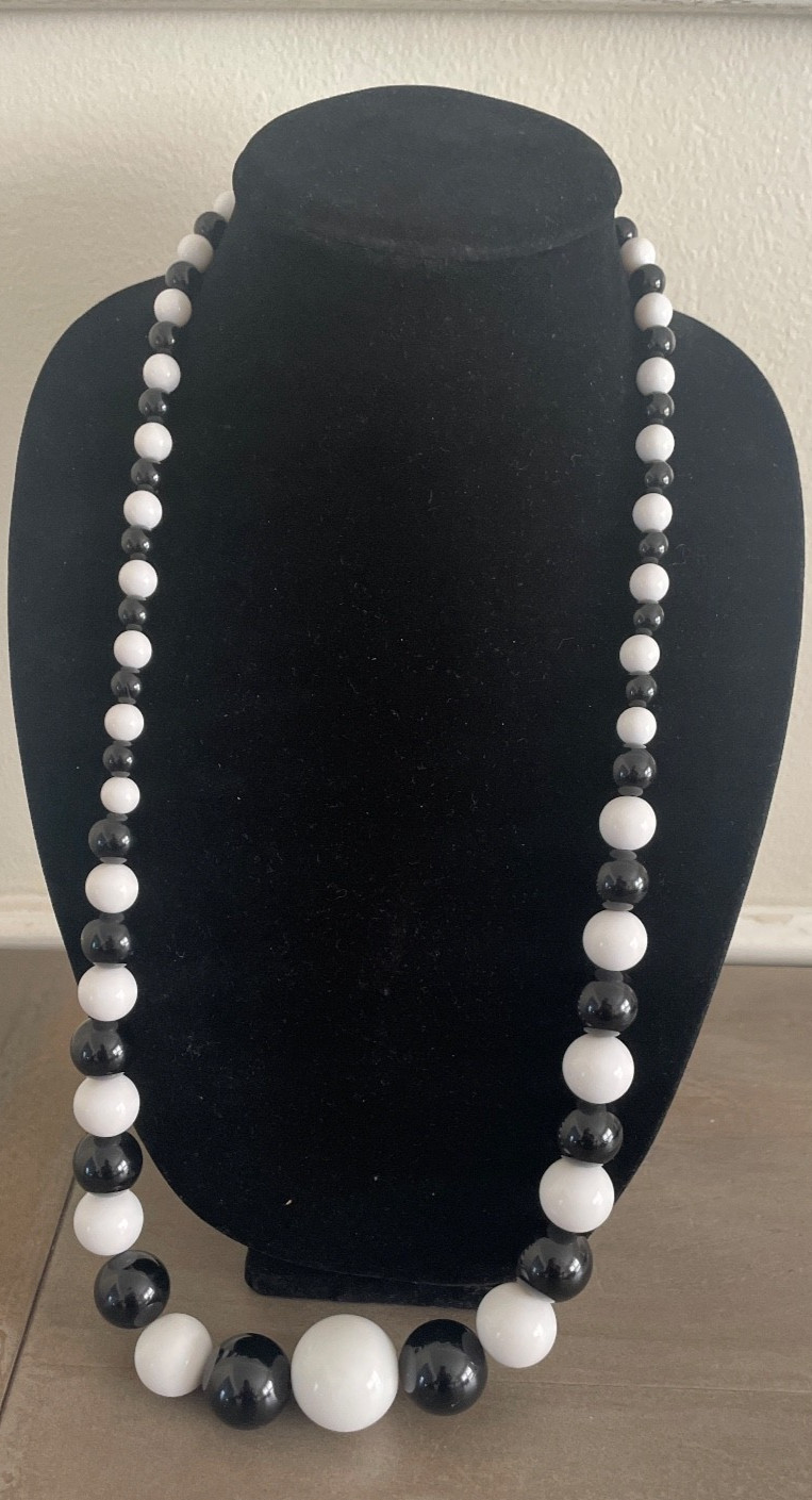 Necklace Black White Chunky Beaded Jumbo Bubble Oversized Statement Y2K 2000s