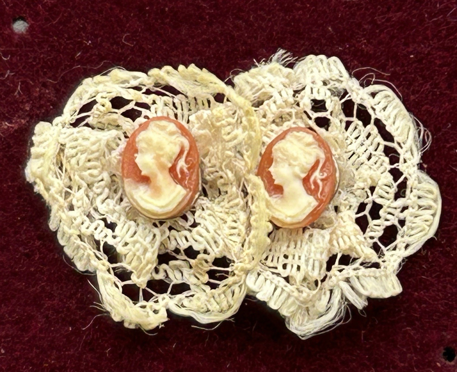 VTG Gold Tone Oval Cameo Jewelry Set Necklace Bracelet Ring Earrings for Child