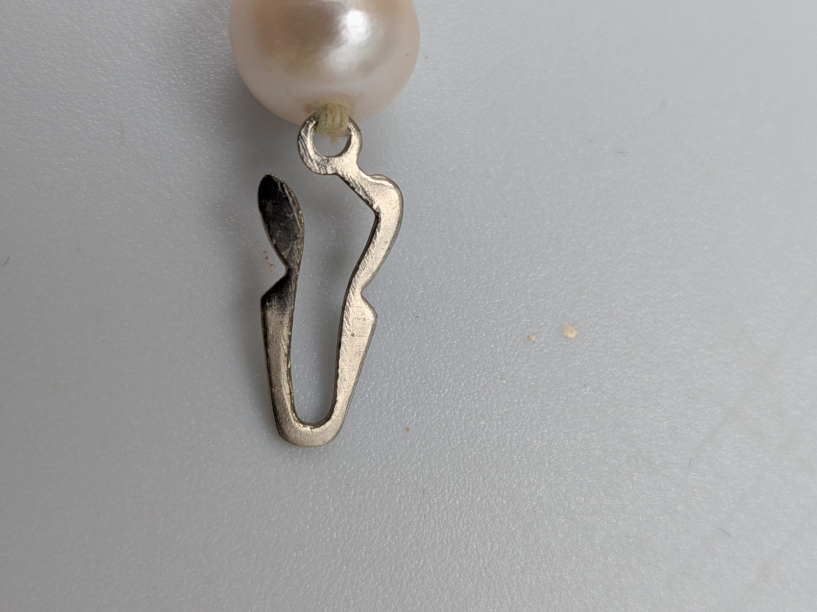 Vintage Faux Pearl Necklace Knotted with silver tone fish- hook clasp unbranded