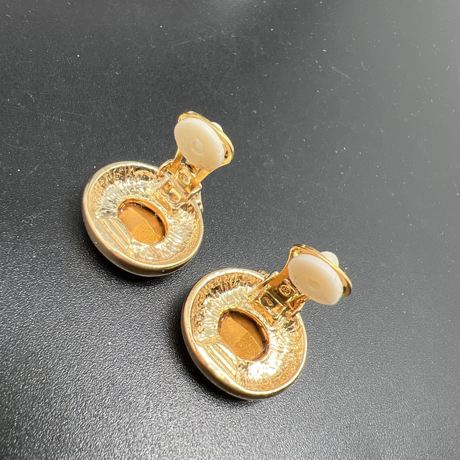 NWT Vintage Goldtone Blue clear Glass Rhinestone Clip Earring on Orig Card