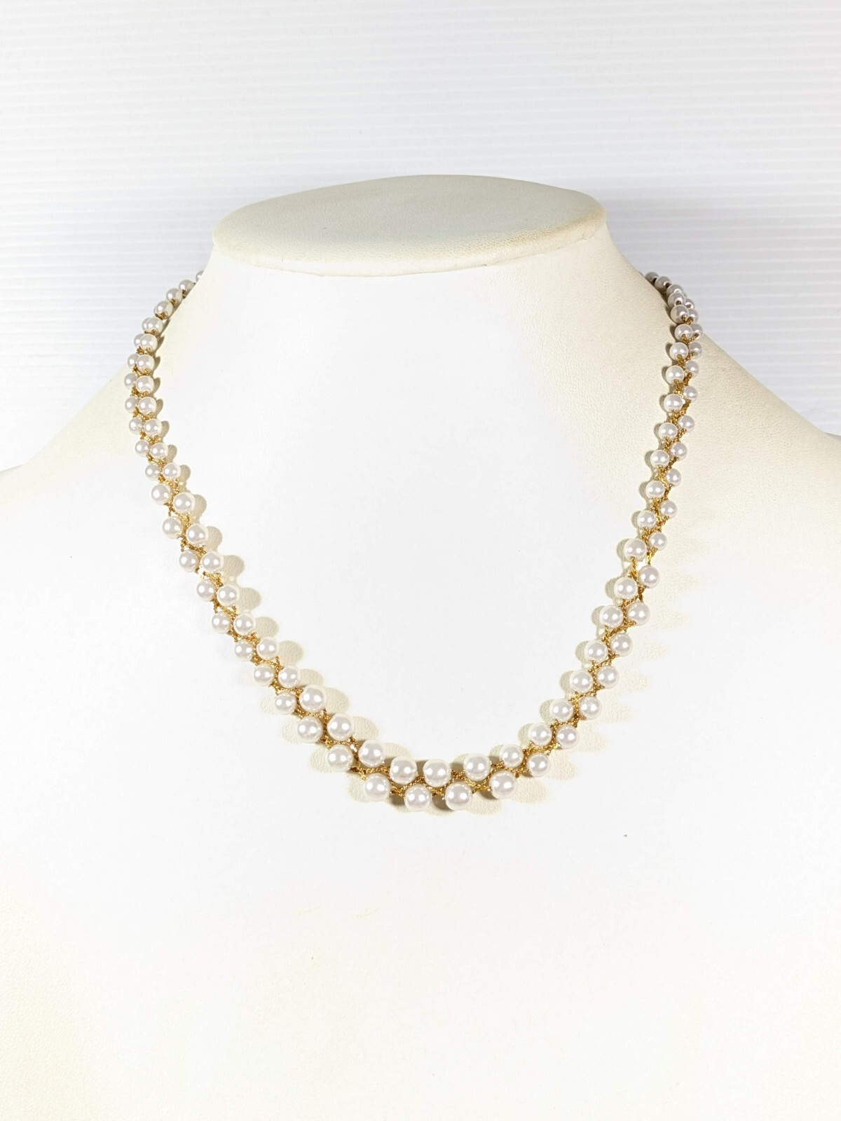 Vintage Vold Tone White Acrylic Faux Pearl Woven Style Braided Necklace 17.5 in