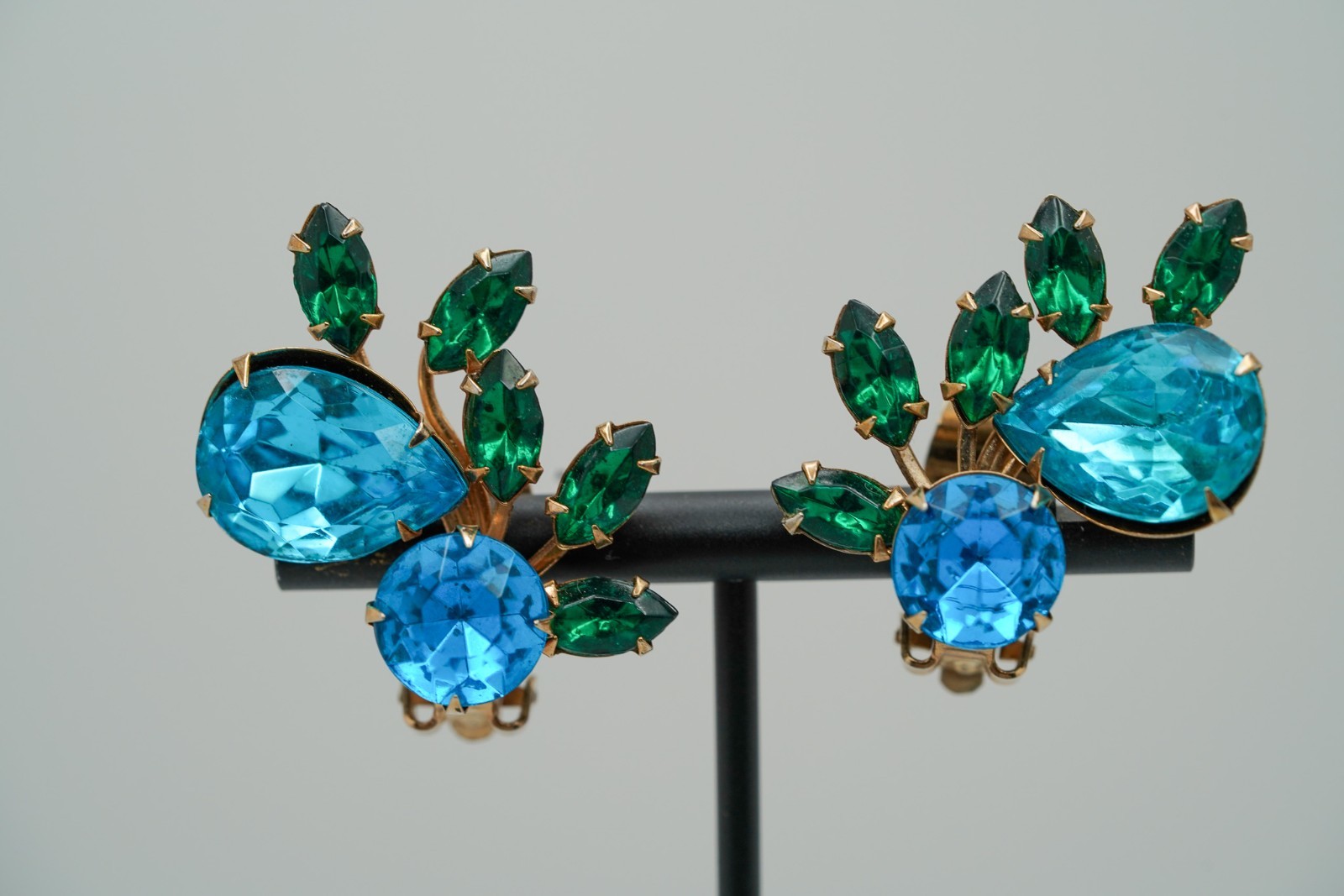 Antique Green and Blue Rhinestone Clip Earrings 3.5cm EB1