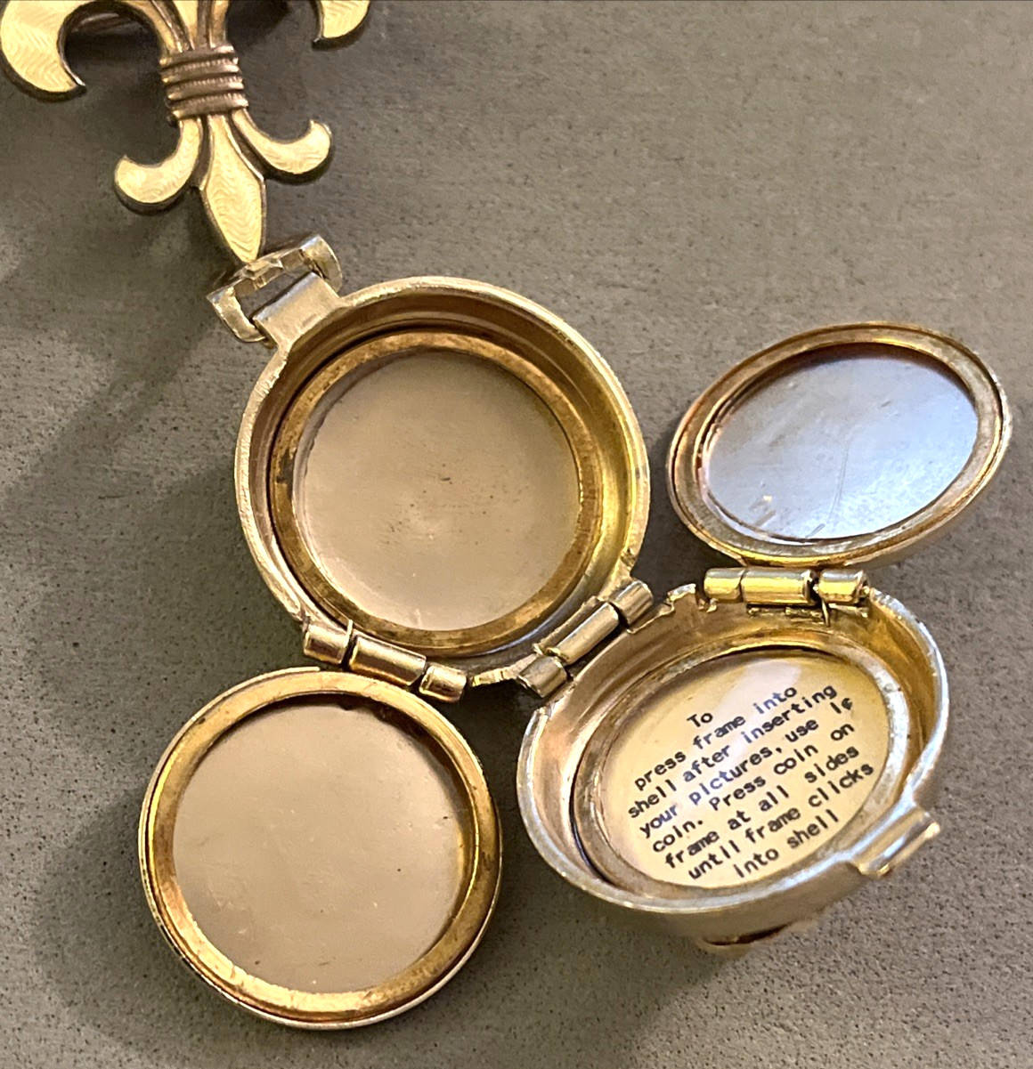 Vintage CORO Pegasus Fleu de Lis Enamel Pansy 4 Way Photo Pin Brooch Locket